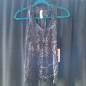 NWT Athleta Momentum Print Tank